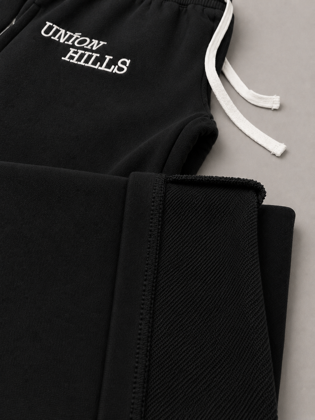 BLACK CORE SWEATPANTS