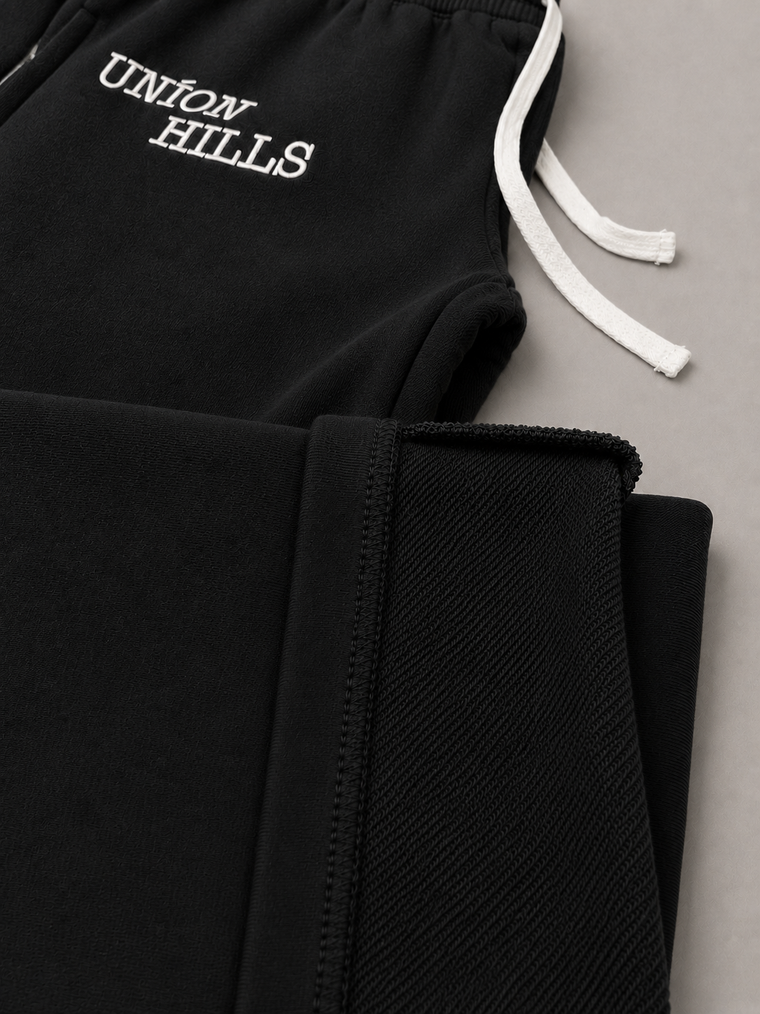 BLACK CORE SWEATPANTS